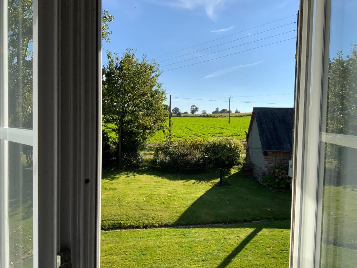 Welcoming And Peaceful Bed And Breakfast Fougerolles-du-Plessis Exterior foto