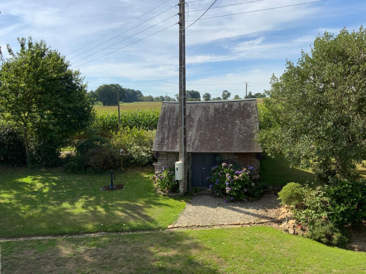Welcoming And Peaceful Bed And Breakfast Fougerolles-du-Plessis Exterior foto