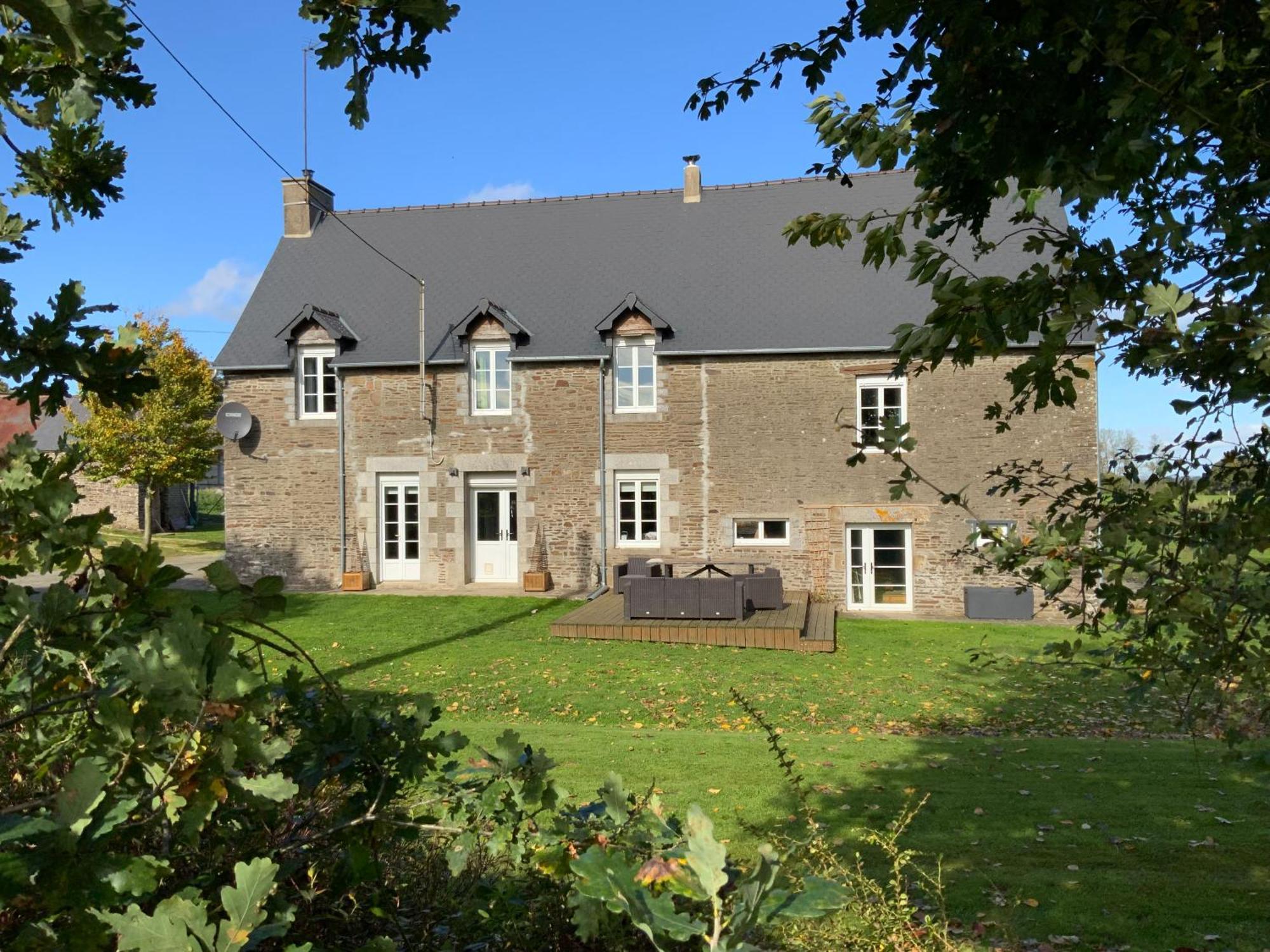 Welcoming And Peaceful Bed And Breakfast Fougerolles-du-Plessis Exterior foto